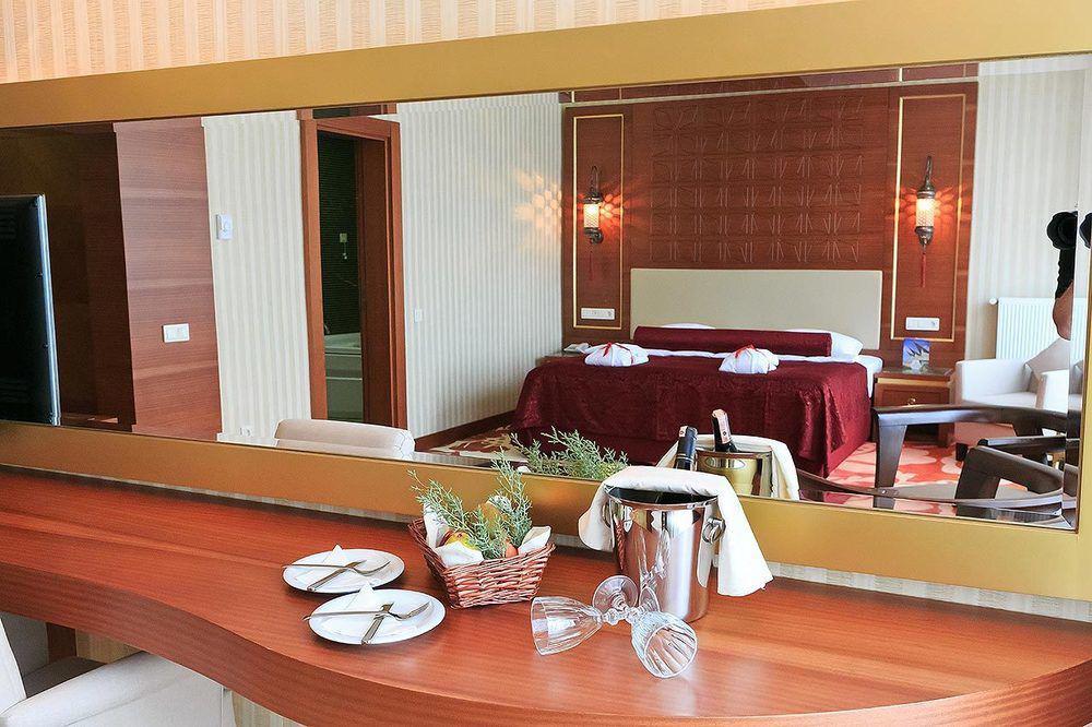 Kronos Hotel Golbası Extérieur photo