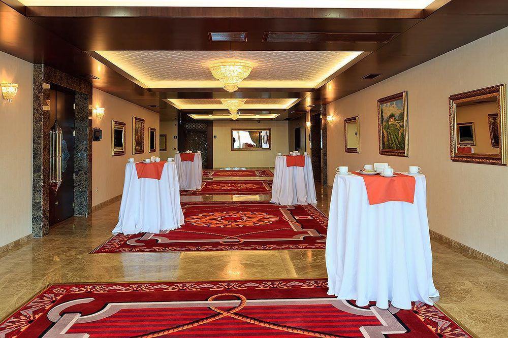 Kronos Hotel Golbası Extérieur photo