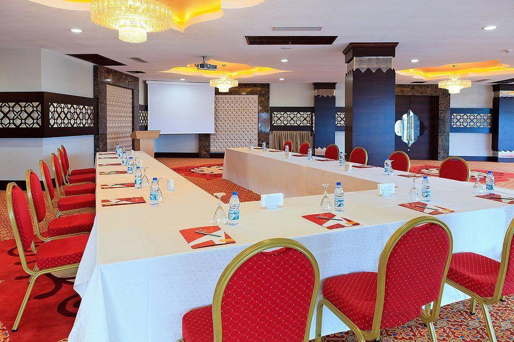 Kronos Hotel Golbası Extérieur photo