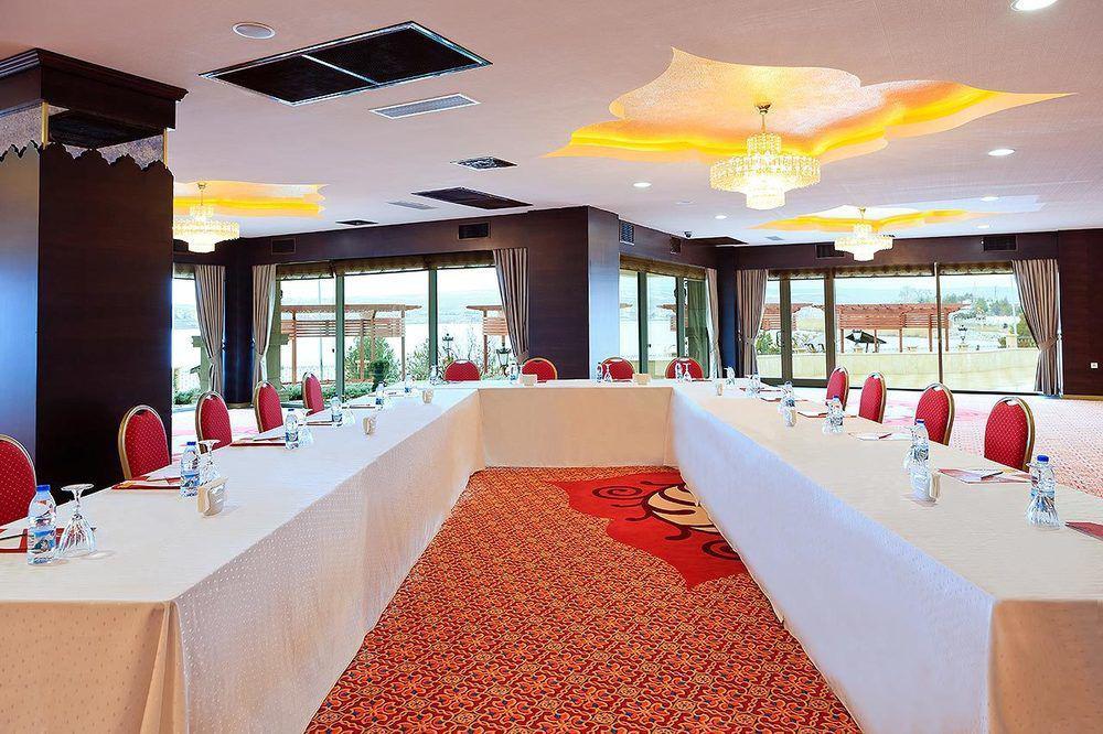 Kronos Hotel Golbası Extérieur photo